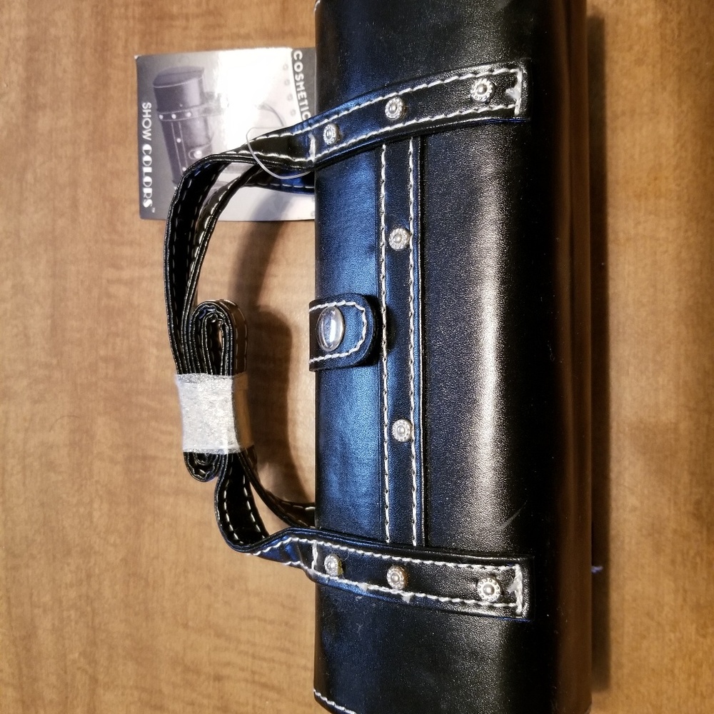 Cosmetic organizer
